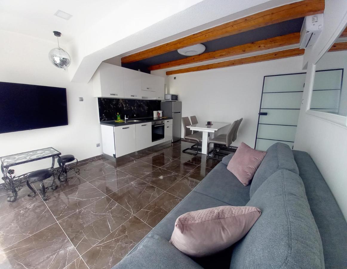 La Catedral Apartment Sveti Petar  Bagian luar foto